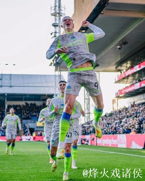 曼城3球大胜水晶宫，抽象对决展现冠军运气